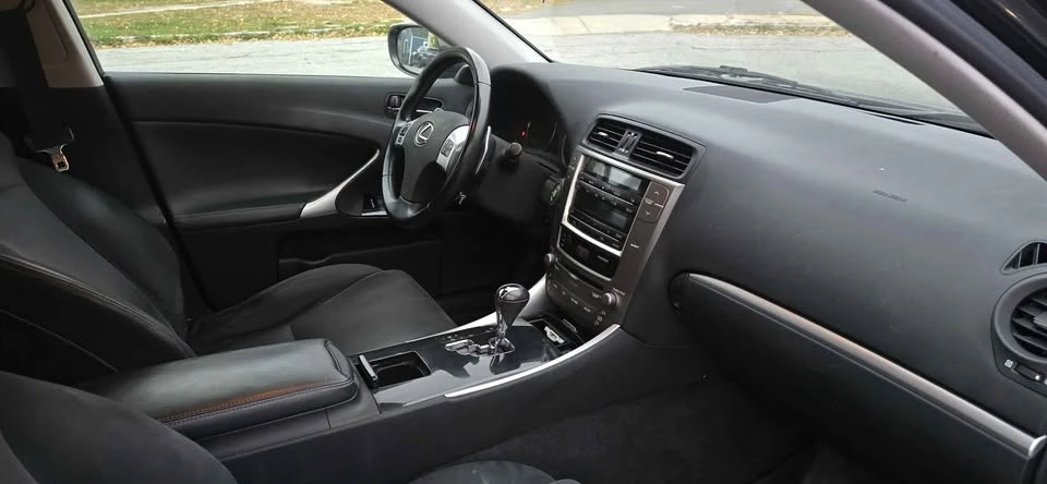 2011 Lexus IS 2nd Gen - Image 6 of 13
