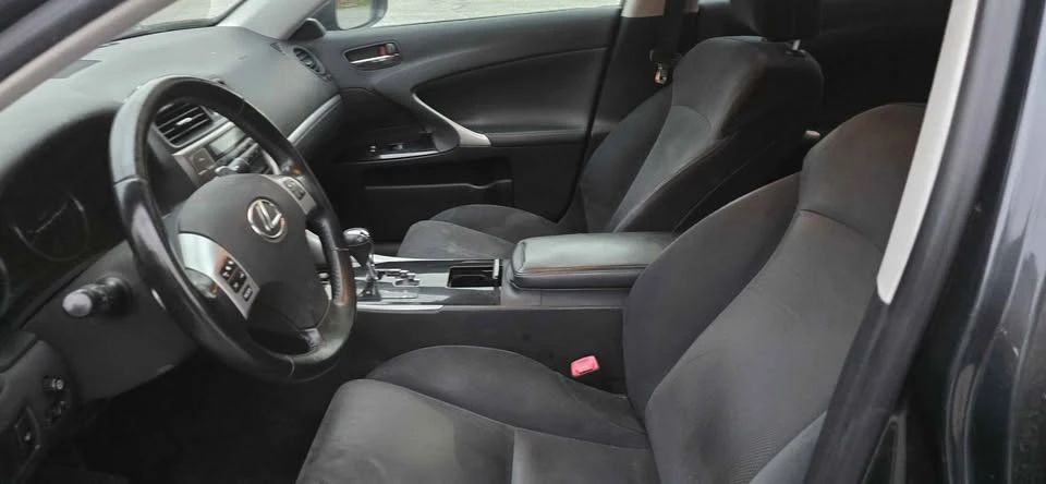 2011 Lexus IS 2nd Gen - Image 7 of 13