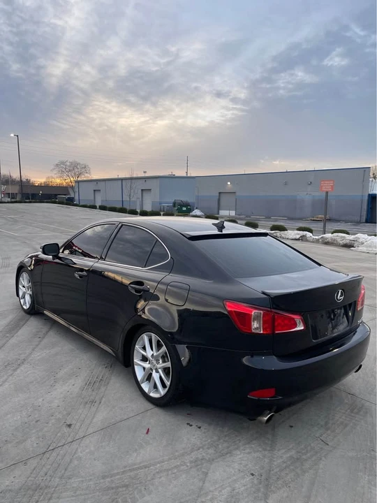 2011 Lexus IS 2nd Gen - Image 6 of 11