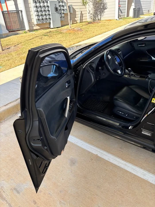 2011 Lexus IS 2nd Gen - Image 3 of 4