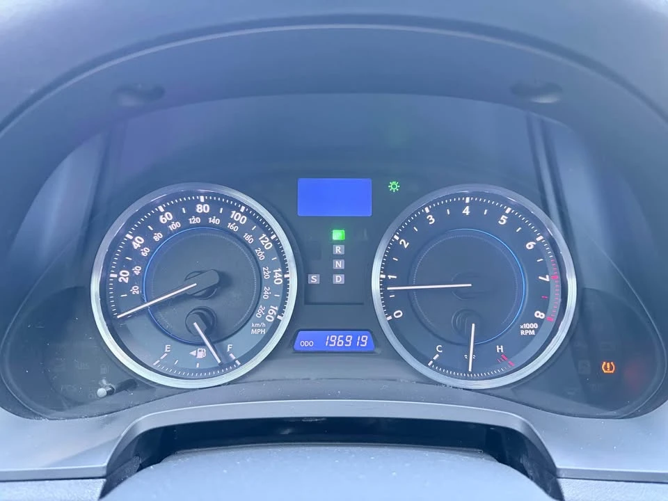 2011 Lexus IS 2nd Gen - Image 11 of 14