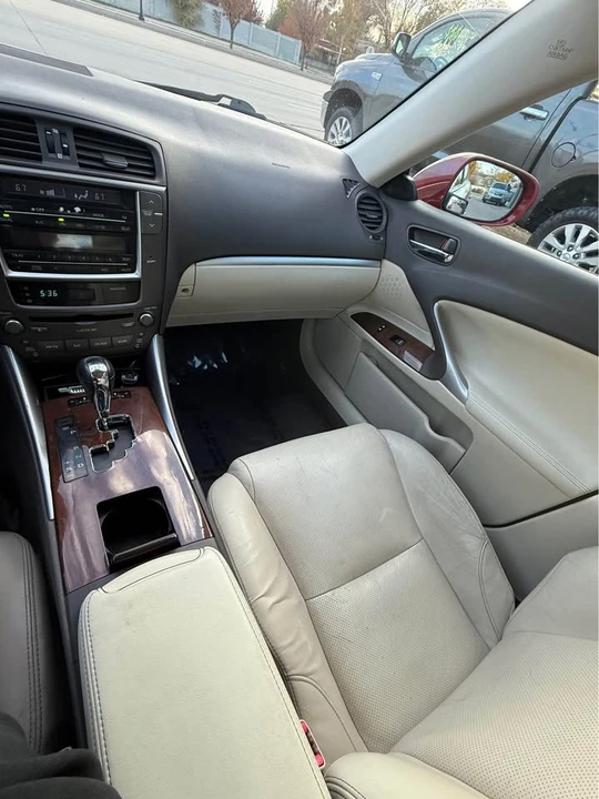 2011 Lexus IS 2nd Gen - Image 10 of 17