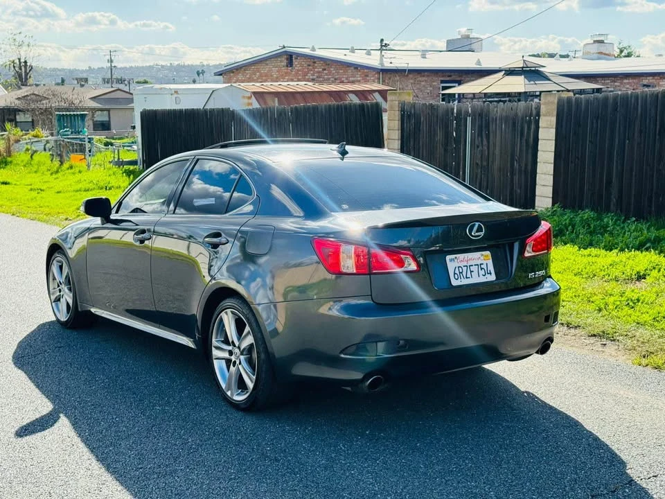 2011 Lexus IS 2nd Gen - Image 5 of 18