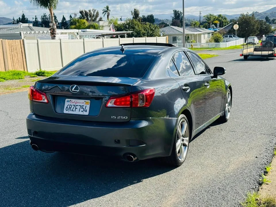 2011 Lexus IS 2nd Gen - Image 4 of 18