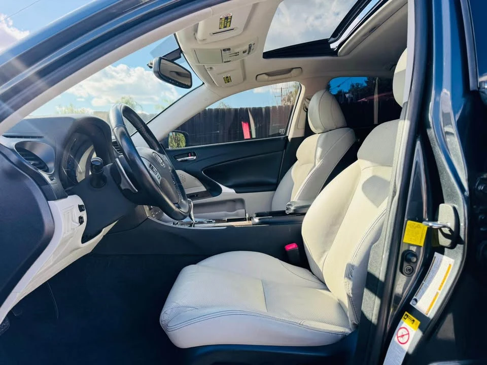 2011 Lexus IS 2nd Gen - Image 11 of 18