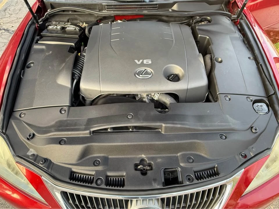 2011 Lexus IS 2nd Gen - Image 15 of 17