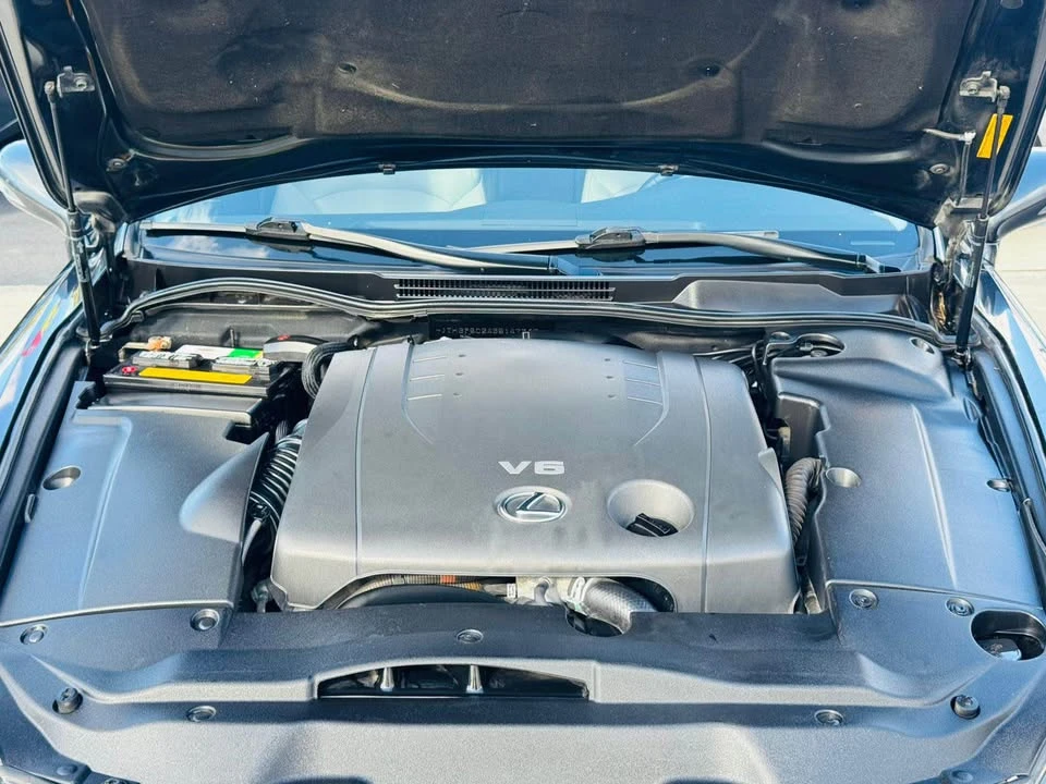 2011 Lexus IS 2nd Gen - Image 17 of 18