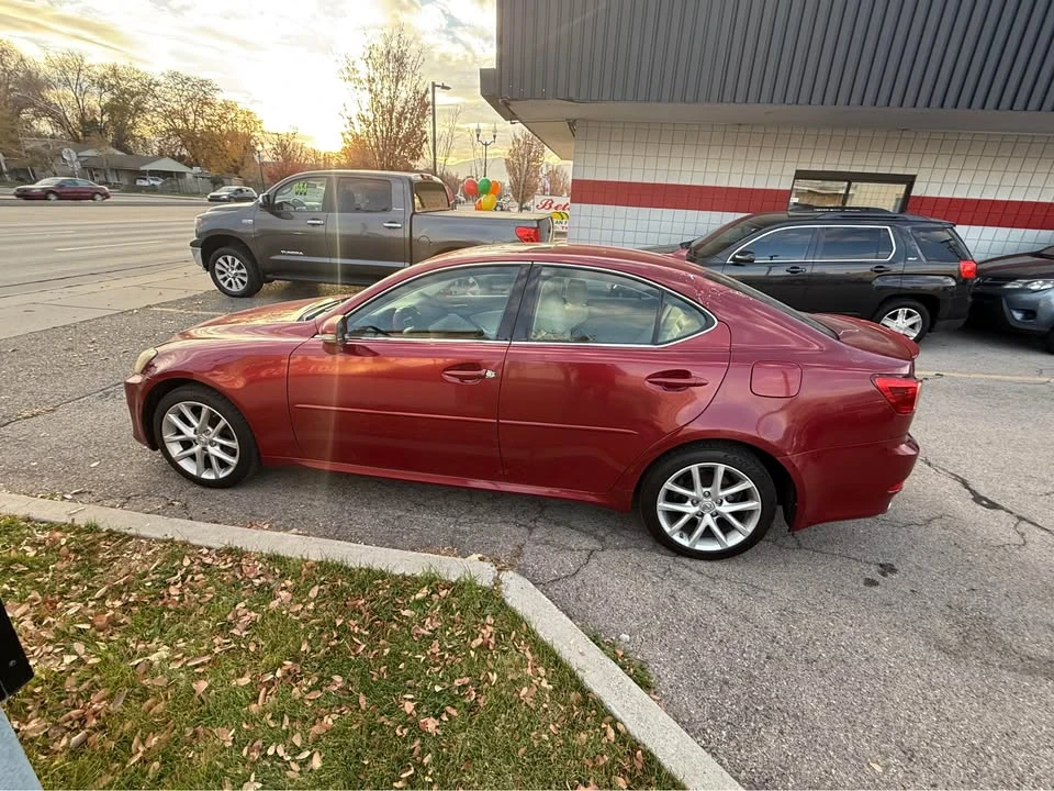 2011 Lexus IS 2nd Gen - Image 6 of 17