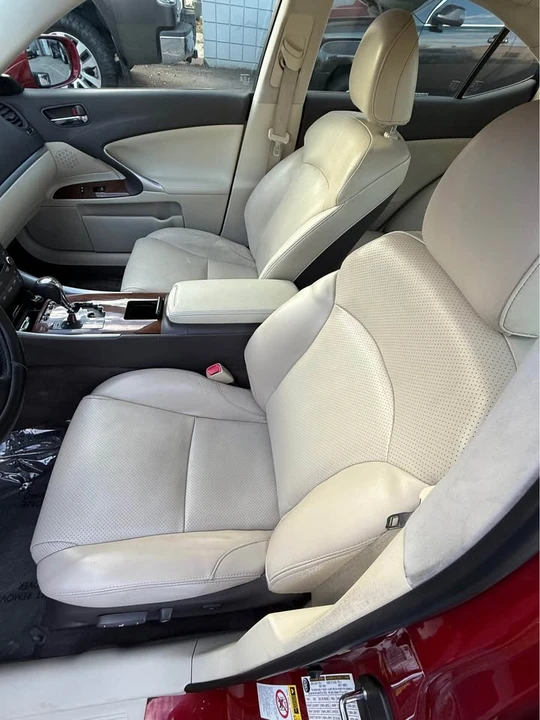 2011 Lexus IS 2nd Gen - Image 9 of 17