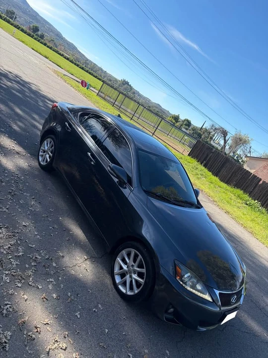 2011 Lexus IS 2nd Gen - Image 4 of 17