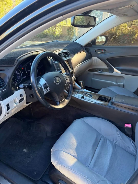 2011 Lexus IS 2nd Gen - Image 12 of 17