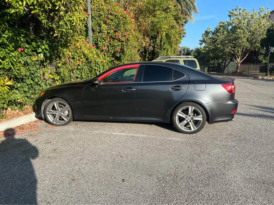 2011 Lexus IS 2nd Gen - Image 3 of 4