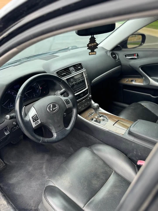 2011 Lexus IS 2nd Gen - Image 5 of 11