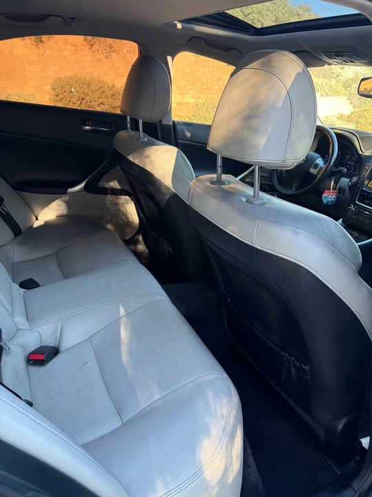 2011 Lexus IS 2nd Gen - Image 16 of 17