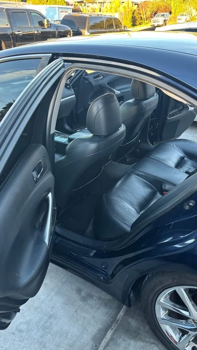 2011 Lexus IS 2nd Gen - Image 9 of 10