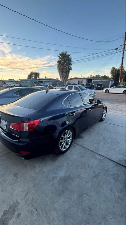 2011 Lexus IS 2nd Gen - Image 6 of 10