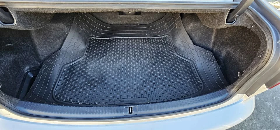 2011 Lexus IS 2nd Gen - Image 8 of 9