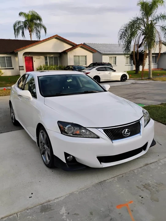2011 Lexus IS 2nd Gen - Image 2 of 5