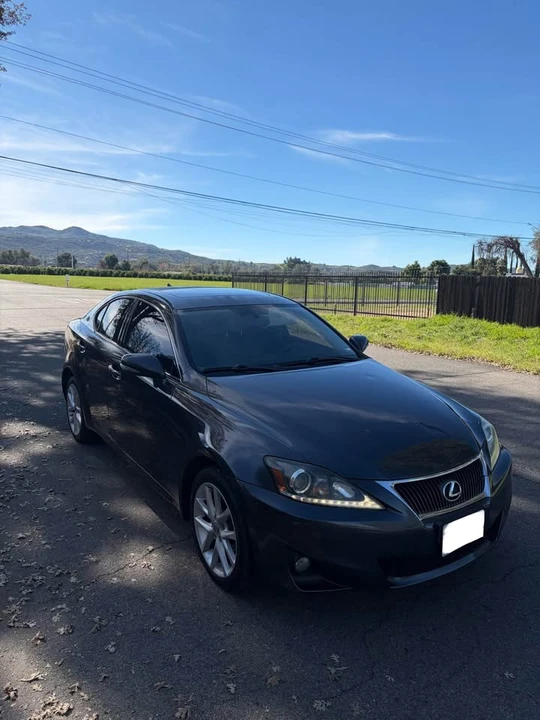 2011 Lexus IS 2nd Gen - Image 9 of 16