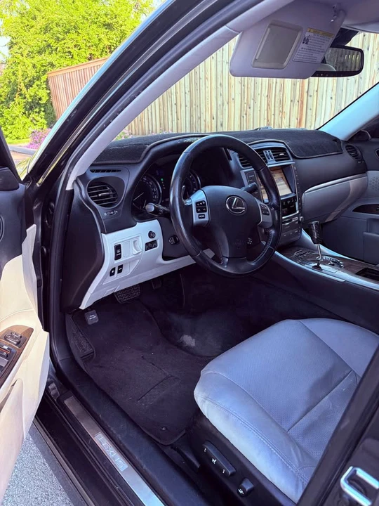 2011 Lexus IS 2nd Gen - Image 12 of 16