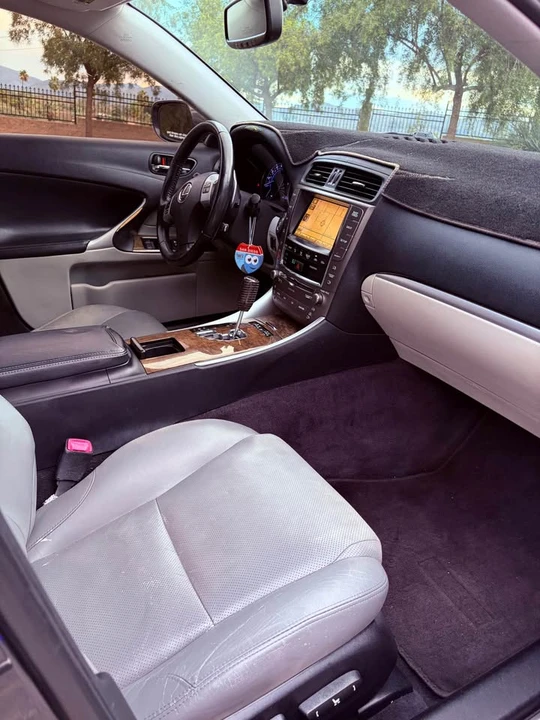 2011 Lexus IS 2nd Gen - Image 11 of 15