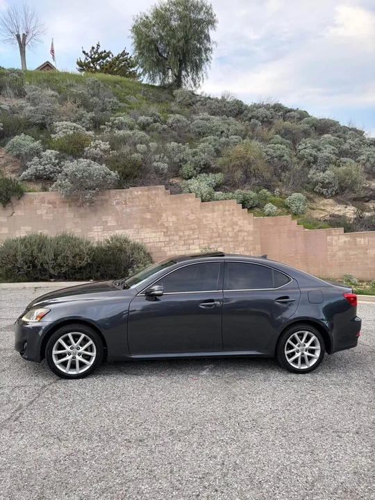 2011 Lexus IS 2nd Gen - Image 4 of 15