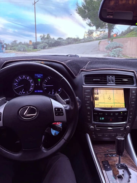 2011 Lexus IS 2nd Gen - Image 13 of 15
