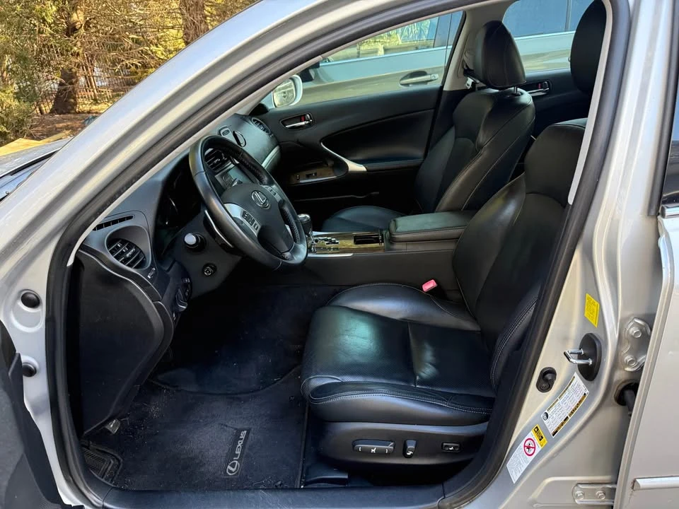 2011 Lexus IS 2nd Gen - Image 5 of 9