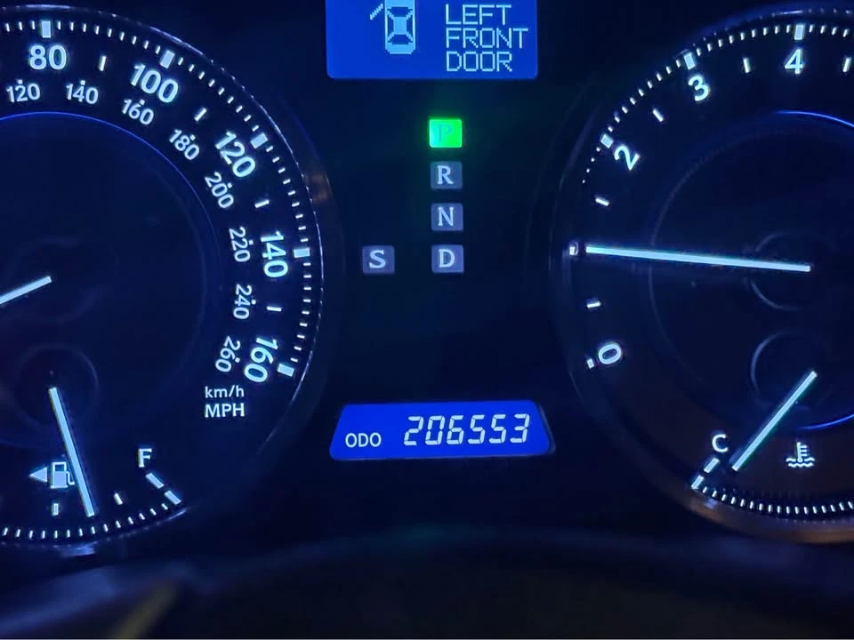2011 Lexus IS 2nd Gen - Image 5 of 16