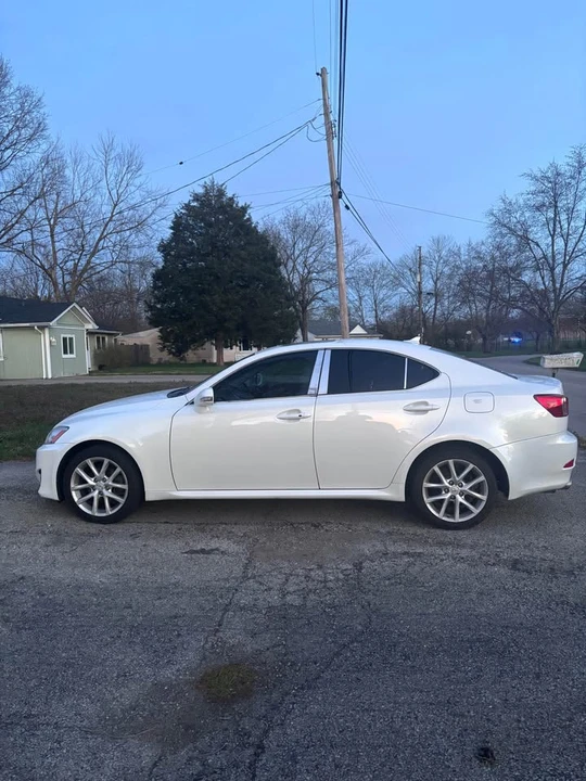 2011 Lexus IS 2nd Gen - Image 2 of 8