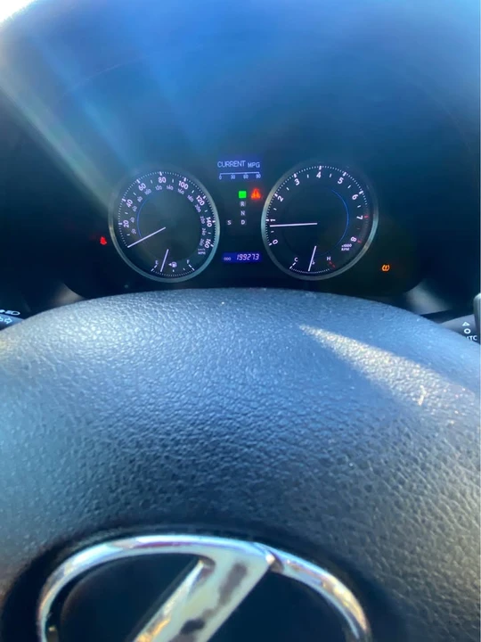 2011 Lexus IS 2nd Gen - Image 10 of 15
