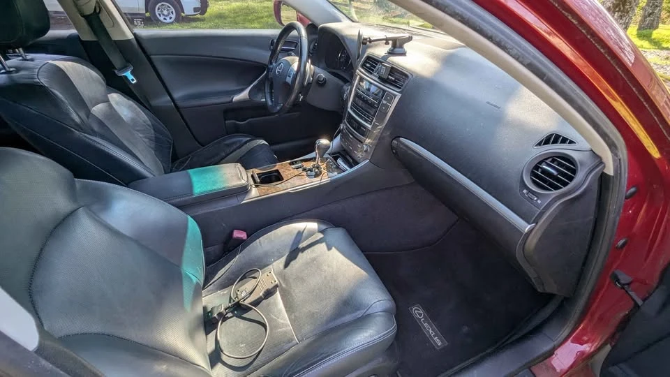2011 Lexus IS 2nd Gen - Image 5 of 11