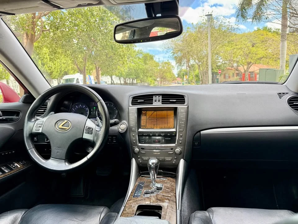 2011 Lexus IS 2nd Gen - Image 10 of 15