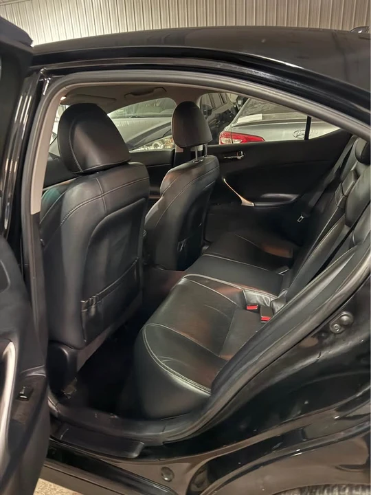 2011 Lexus IS 2nd Gen - Image 10 of 17