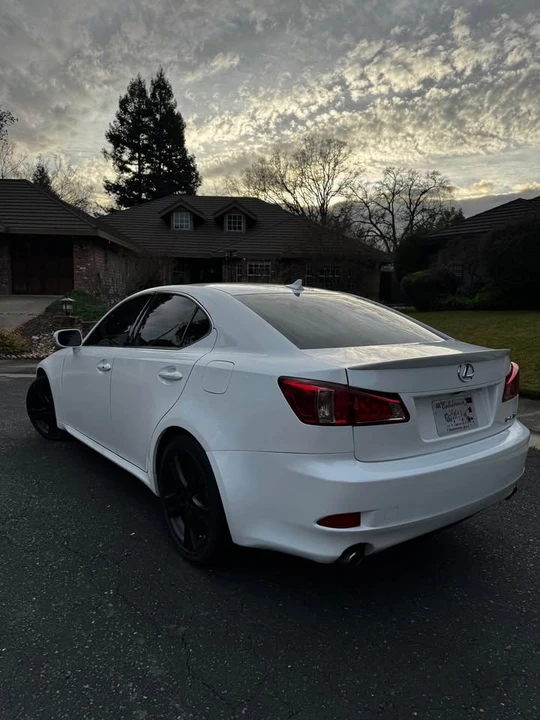 2011 Lexus IS 2nd Gen - Image 4 of 8