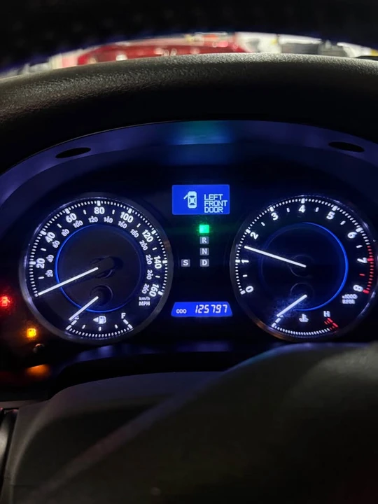 2011 Lexus IS 2nd Gen - Image 8 of 17