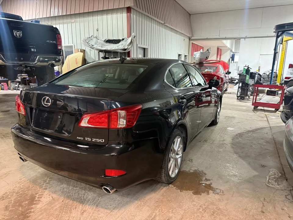 2011 Lexus IS 2nd Gen - Image 13 of 17