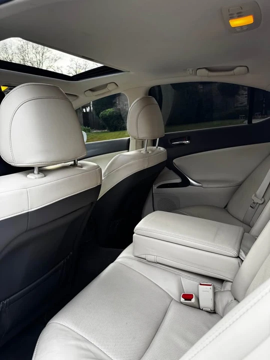 2011 Lexus IS 2nd Gen - Image 6 of 8
