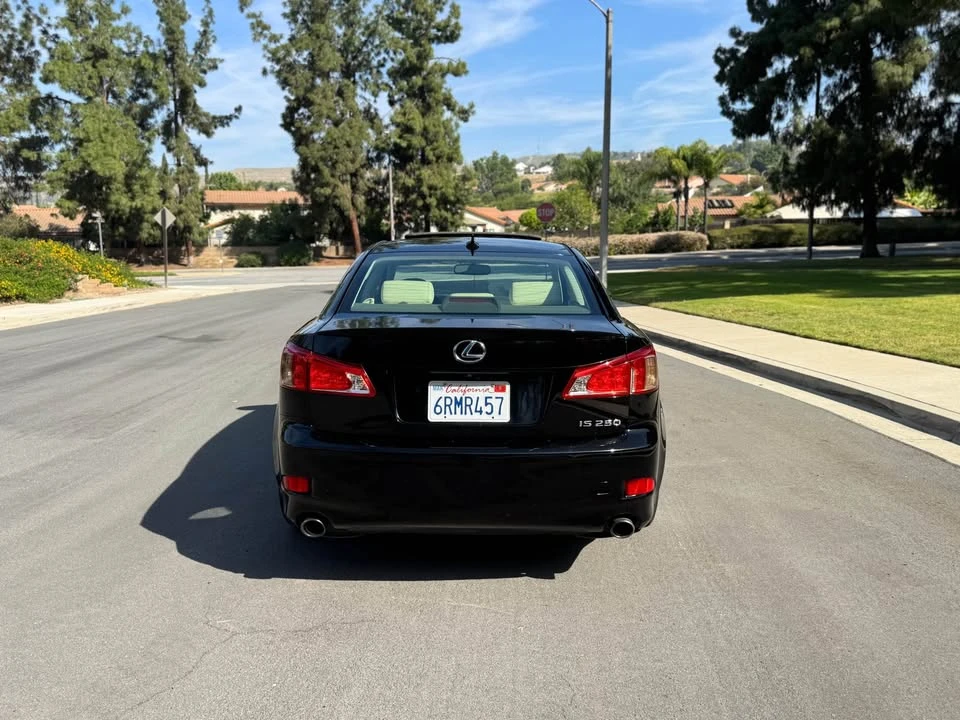 2011 Lexus IS 2nd Gen - Image 4 of 11