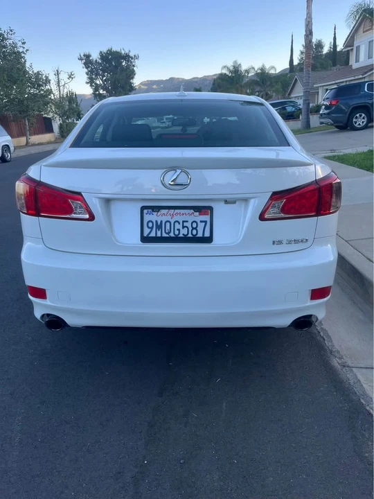 2011 Lexus IS 2nd Gen - Image 6 of 9