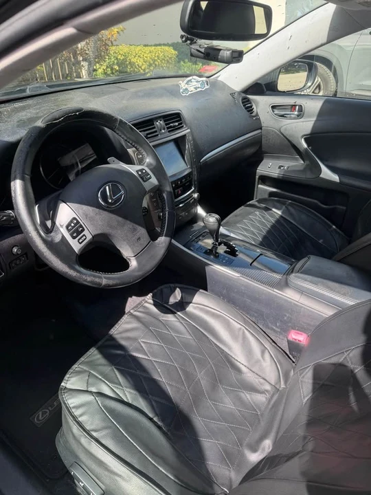 2011 Lexus IS 2nd Gen - Image 6 of 9