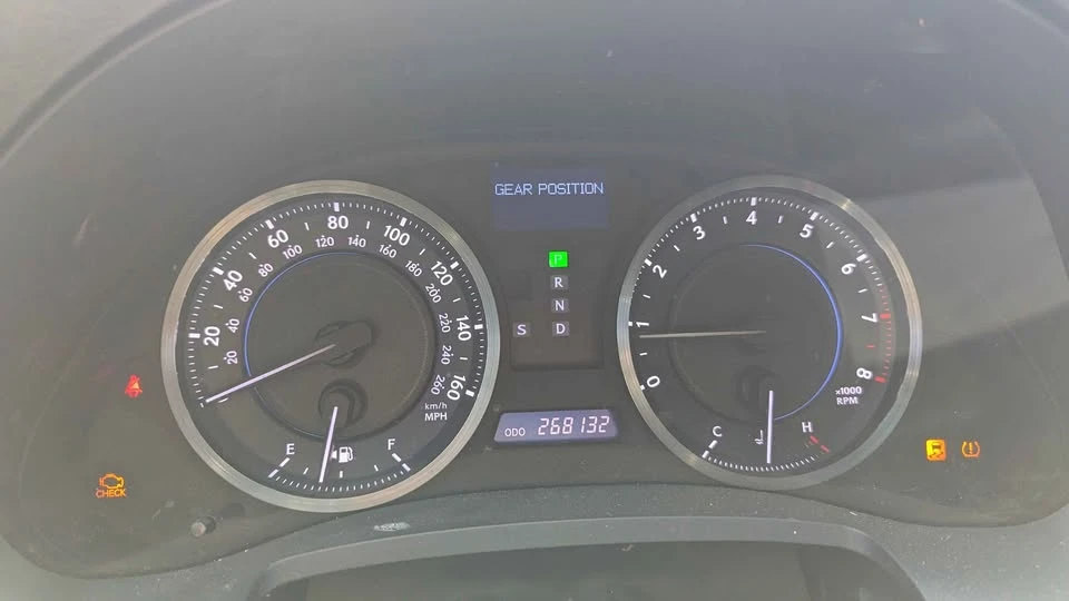 2011 Lexus IS 2nd Gen - Image 8 of 11