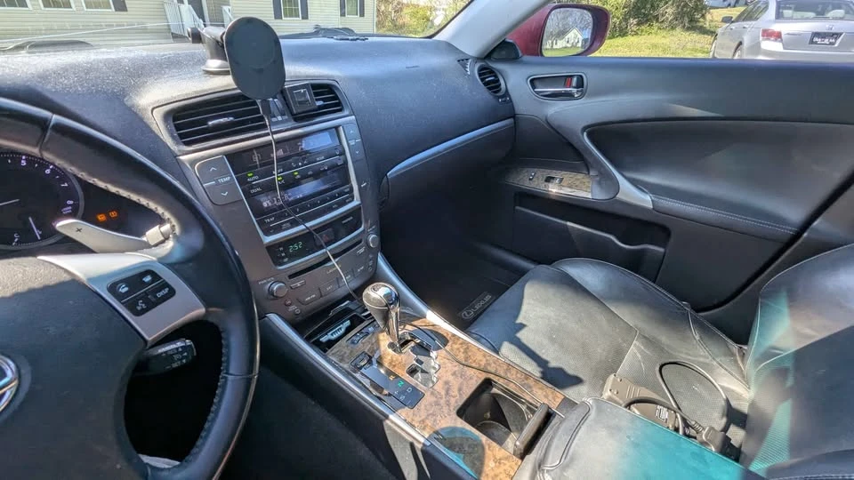 2011 Lexus IS 2nd Gen - Image 6 of 11