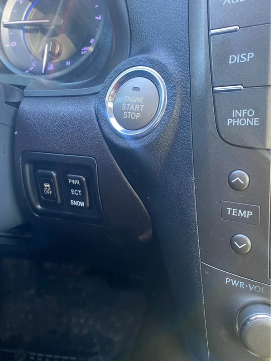 2011 Lexus IS 2nd Gen - Image 12 of 15