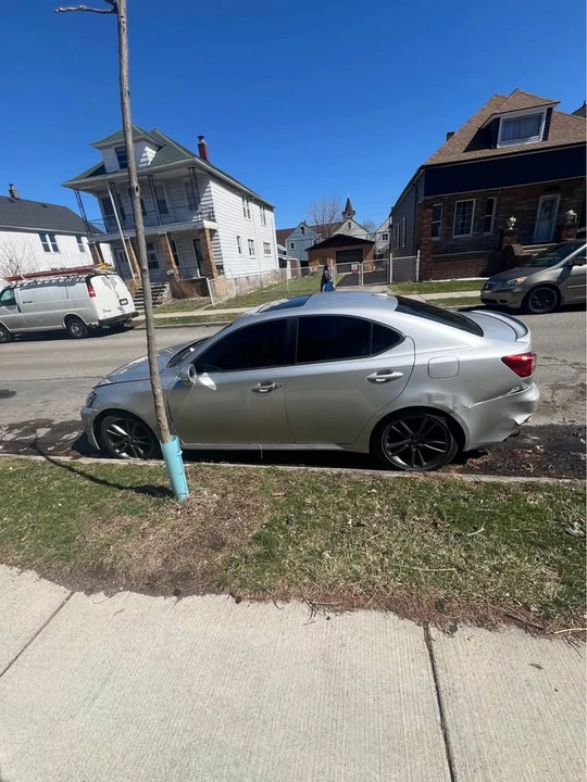 2011 Lexus IS 2nd Gen - Image 6 of 6