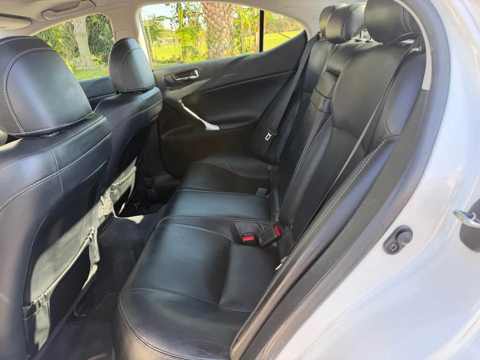 2011 Lexus IS 2nd Gen - Image 17 of 18