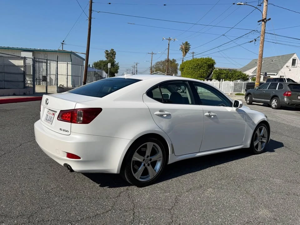 2011 Lexus IS 2nd Gen - Image 5 of 18