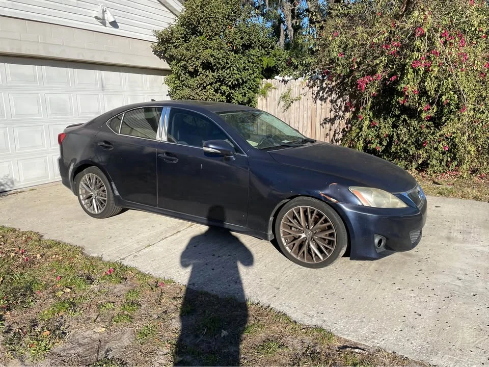 2011 Lexus IS 2nd Gen - Image 4 of 10