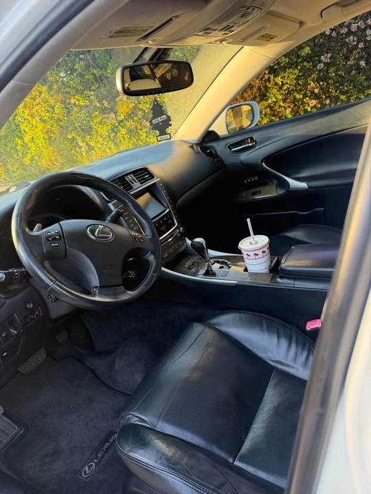 2011 Lexus IS 2nd Gen - Image 6 of 13