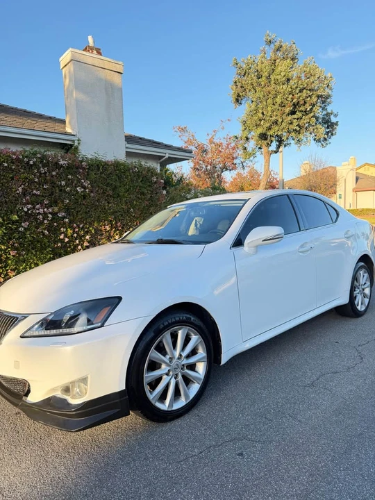 2011 Lexus IS 2nd Gen - Image 4 of 13